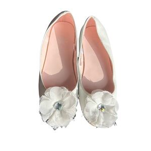 Target White and Pink Dress Shoes with Elegant Tassels